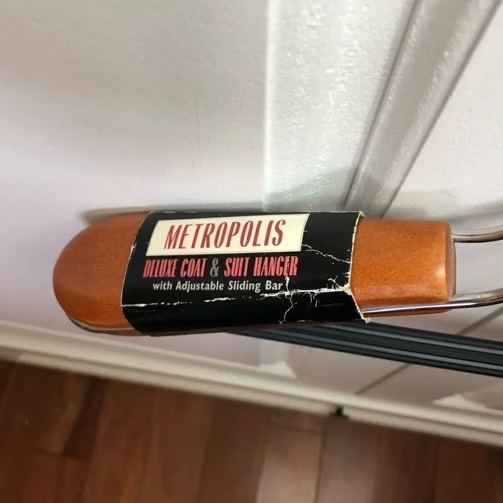 ‎NWT: Metropolis Deluxe Coat & Suit Hanger